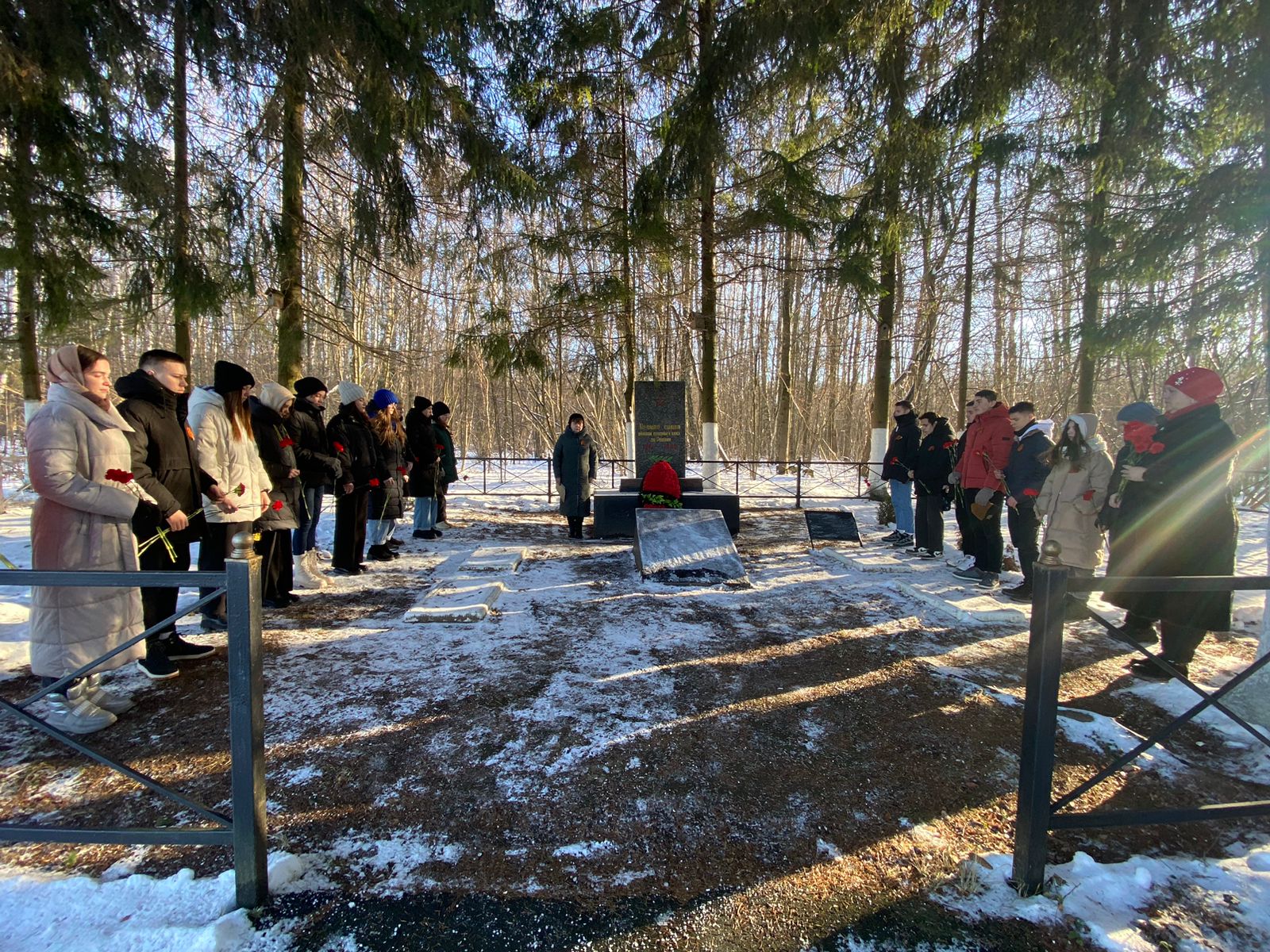 Митинг ко Дню неизвестного солдата.